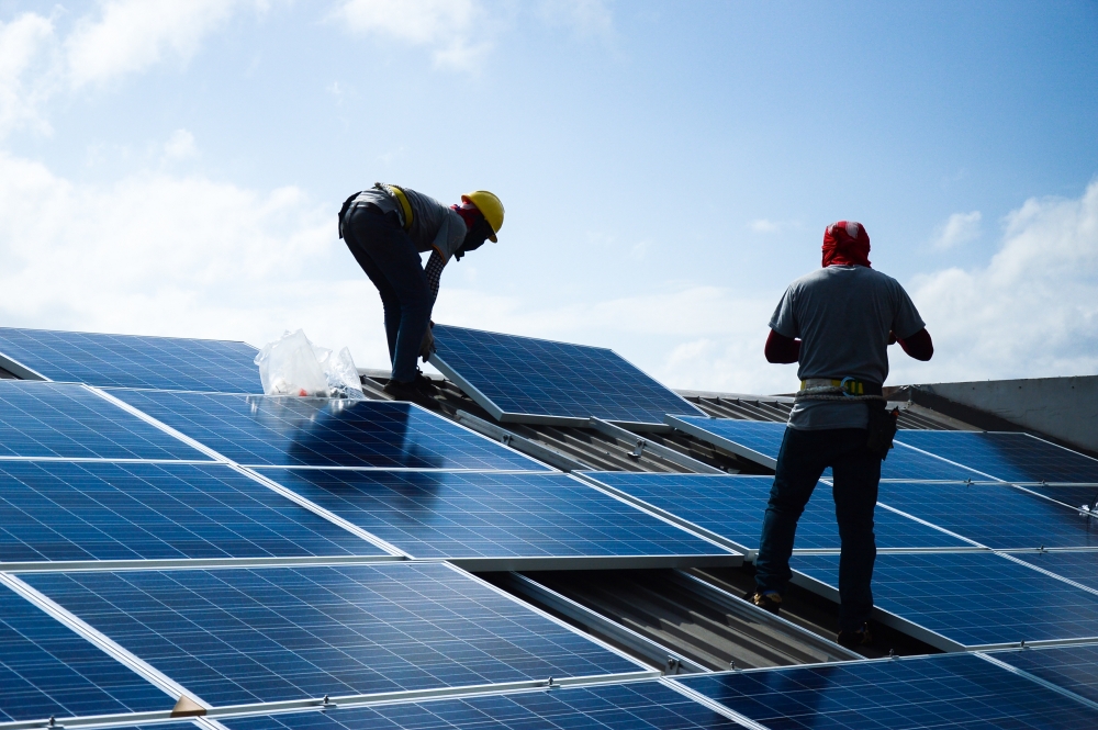 Installing,A,Solar,Cell,On,A,Roof Solar Energy Australia consultation and advice
